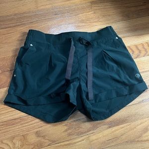 Army green women’s shorts